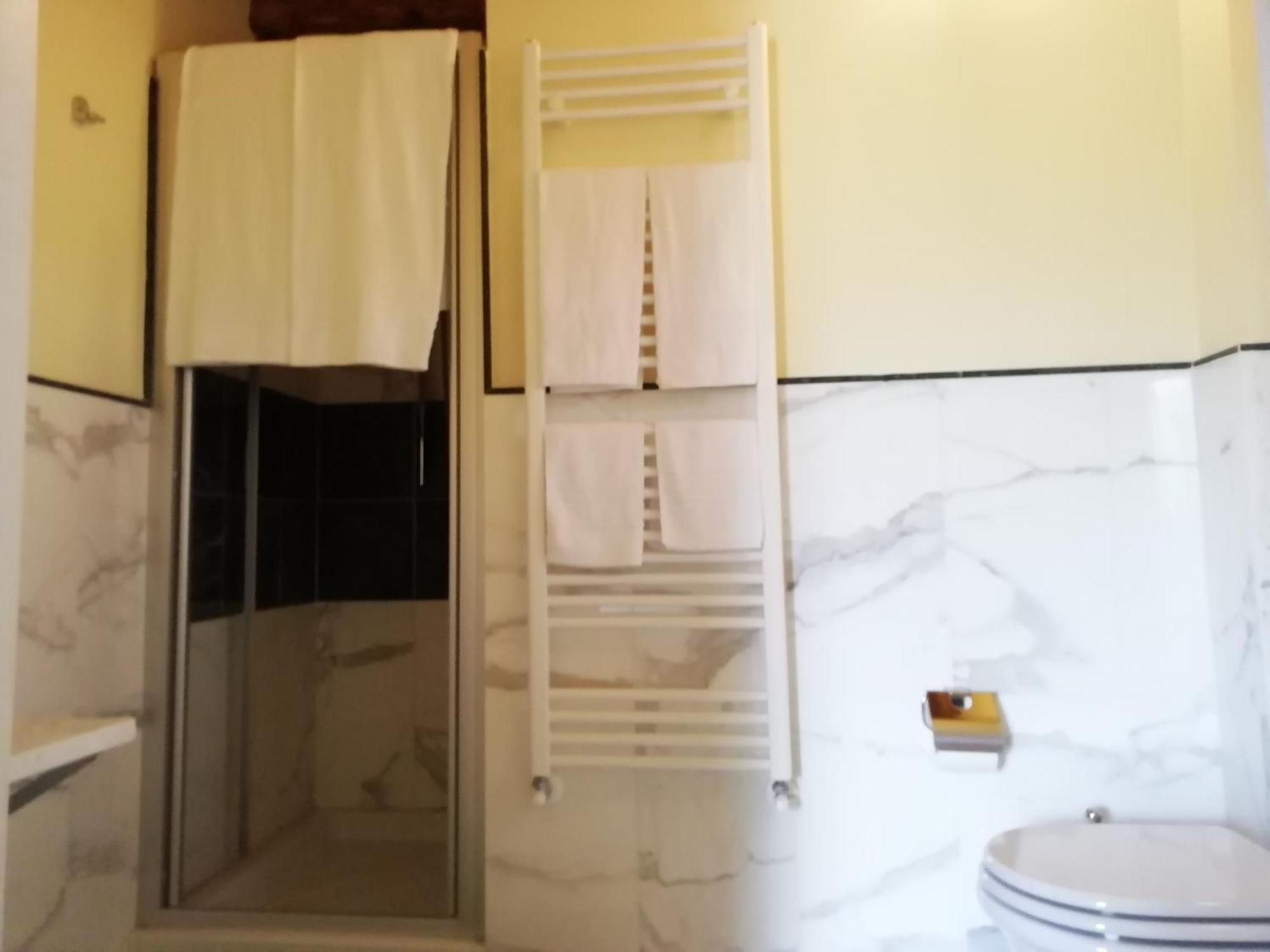 Bed&Breakfast La Zagara Querceta Pokój zdjęcie